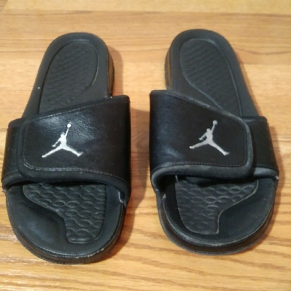 jordan flip flops black